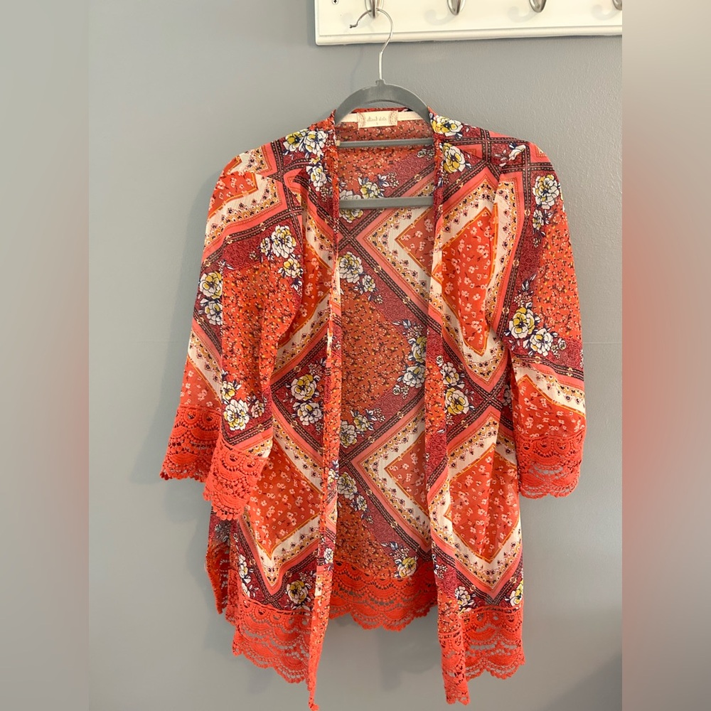 Altar'd State Floral Kimono